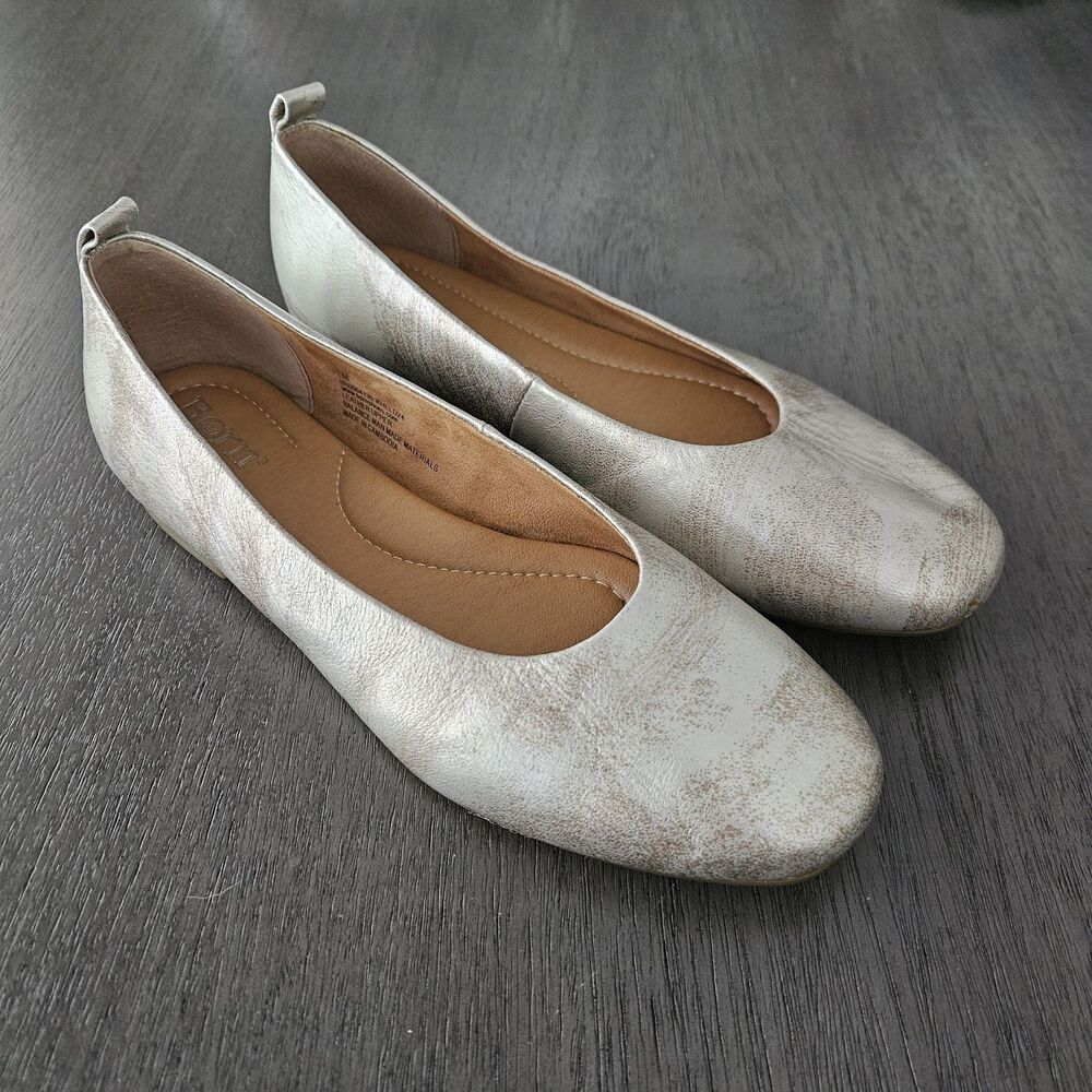 Born Womens Size 7 Metallic Leather Ballet Flat Shoes Slip On Comfort Silver